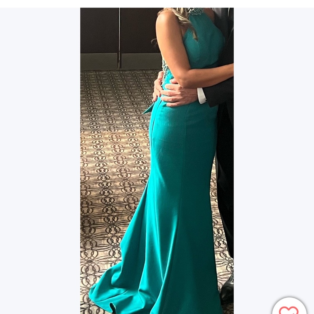 Aqua Tarik Ediz Mermaid sheer neckline - Picture 5 of 11